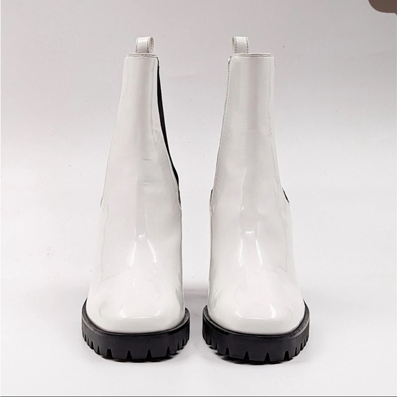 Longchamp Women White Patent Leather Lug Chelsea Ankle Boots - Picture 2 of 3